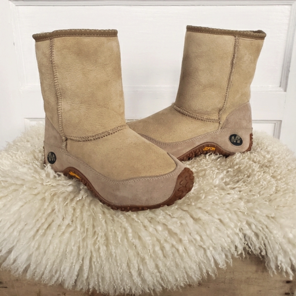 🌟SEE NEW LISTING🌟Beautiful Champagne Shearling Fur Chameleons by Merrell 🌟💫 - Picture 10 of 14